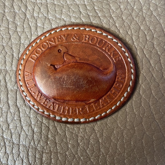 Dooney &Burke Purse - Brown trim and tan leather - Picture 3 of 8